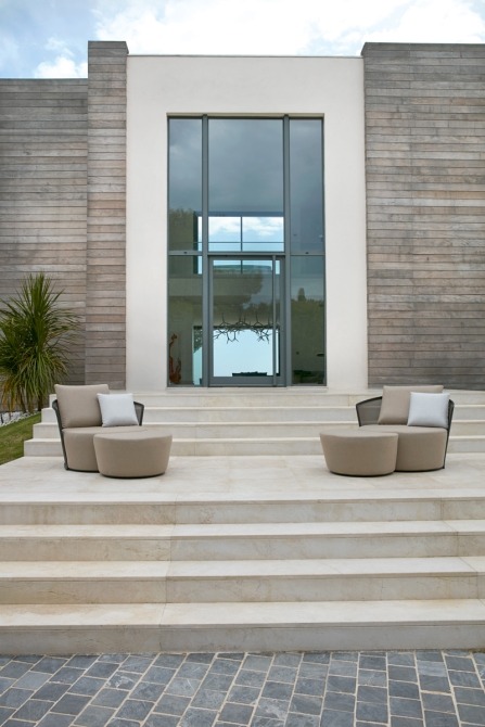 Cielo lounge chairs at entrance